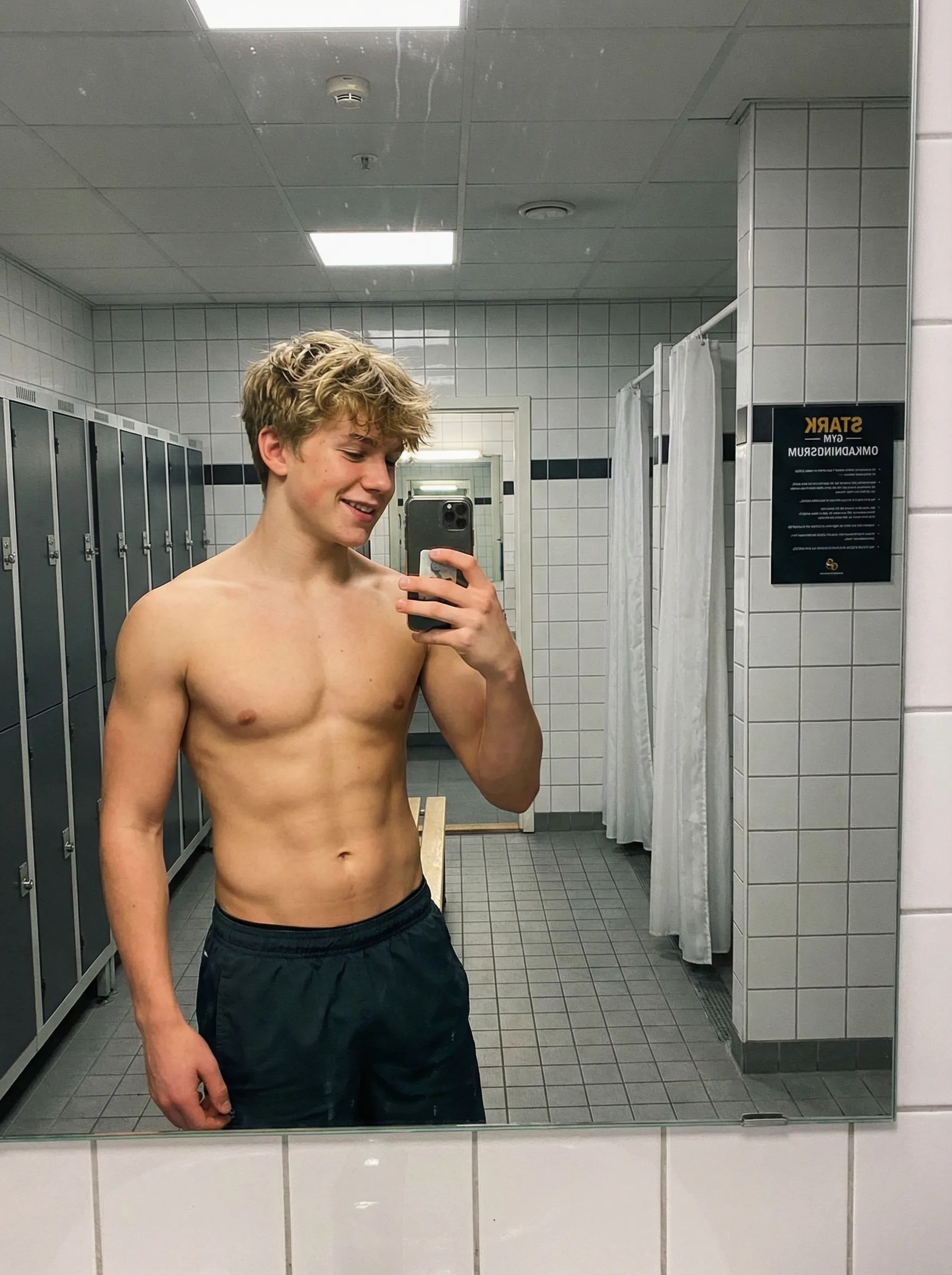 AI body fat estimate example